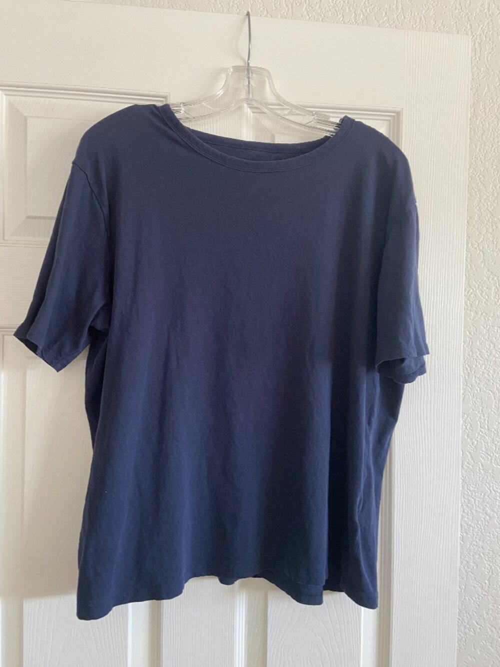 Everlane Tissue Tee